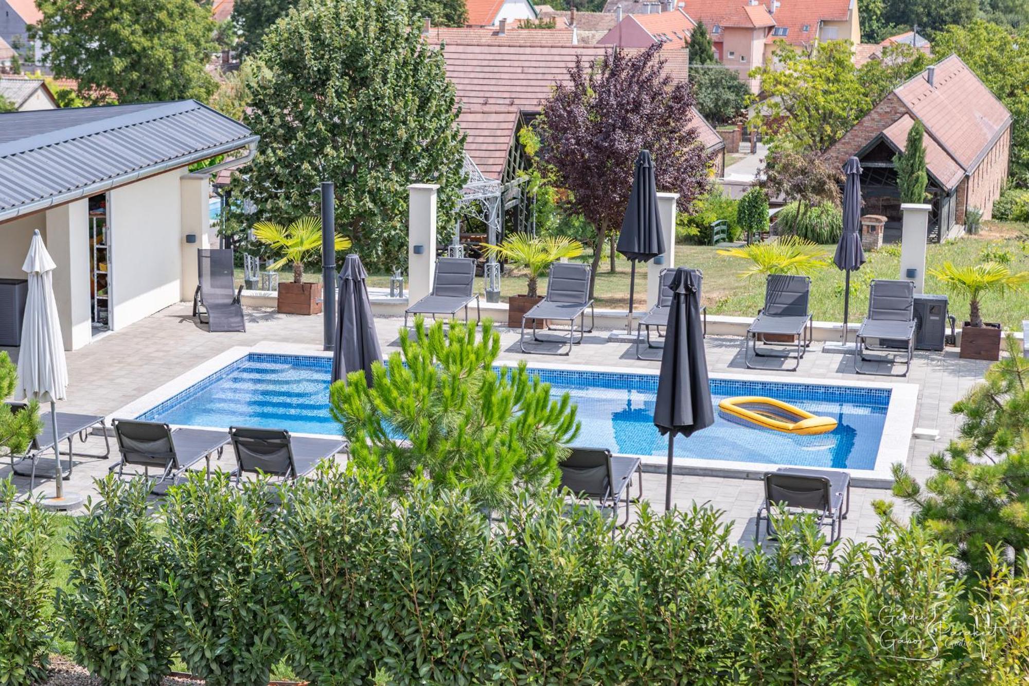 Ludvig Panzio Bed & Breakfast Villány Exterior foto